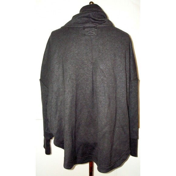 NWT New Womens M PrAna Cozy Up Poncho Charcoal Heather Dark Gray Pocket - Picture 8 of 10